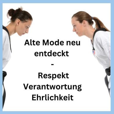 Zwei Personen im traditionellen Outfit verbeugen sich voreinander