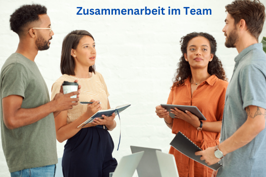 Blog – Psychologische Sicherheit: Wie sie Teams stärkt und Innovation fördert Team in offener Diskussion – Symbol für psychologische Sicherheit in der Zusammenarbeit