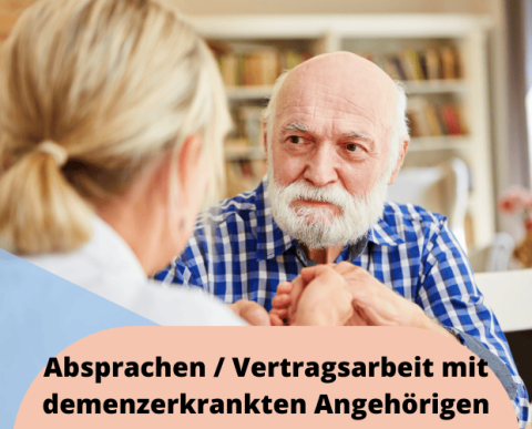 Älterer Mann mit Demenz hält die Hände einer Frau – Absprache und Vertragsarbeit mit Angehörigen.